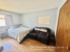 2563 Alabama Ave S in Minneapolis, MN - Building Photo - Building Photo