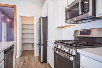 7348 N Decatur Blvd-Unit -Unit 1 in North Las Vegas, NV - Building Photo - Building Photo