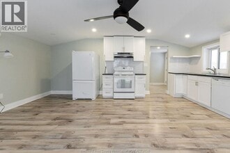 51 Klies Bch Rd in Essex, ON - Building Photo - Building Photo