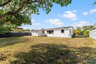 11532 SW 136th Terrace in Miami, FL - Building Photo - Building Photo
