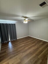 5815 Pine Canyon Dr in Bakersfield, CA - Foto de edificio - Building Photo