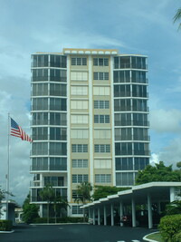 Seagate Manor in Delray Beach, FL - Foto de edificio - Building Photo