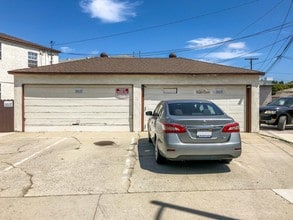 404 E Freeland St in Long Beach, CA - Building Photo - Building Photo