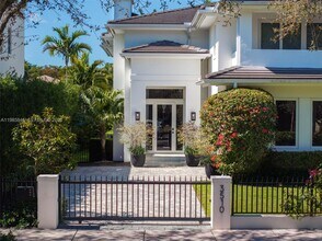 3510 Segovia St in Coral Gables, FL - Building Photo - Building Photo