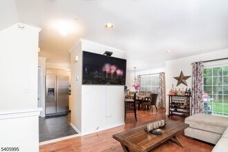 206 Sheffield Ct in Denville, NJ - Building Photo - Building Photo