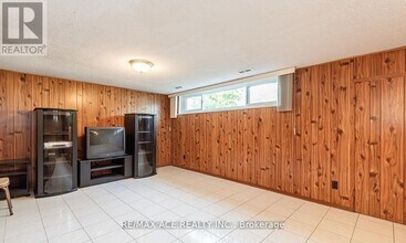 12 Richome Ct in Toronto, ON - Building Photo - Building Photo