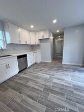 265 N 10th Ave in Upland, CA - Foto de edificio - Building Photo