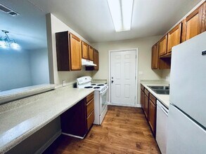 5325 McClelland Dr in Baton Rouge, LA - Building Photo - Building Photo