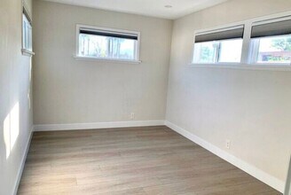 204.5 Via Antibes in Newport Beach, CA - Building Photo - Building Photo