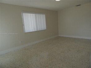 3533 SW 89th Ct in Miami, FL - Building Photo - Building Photo