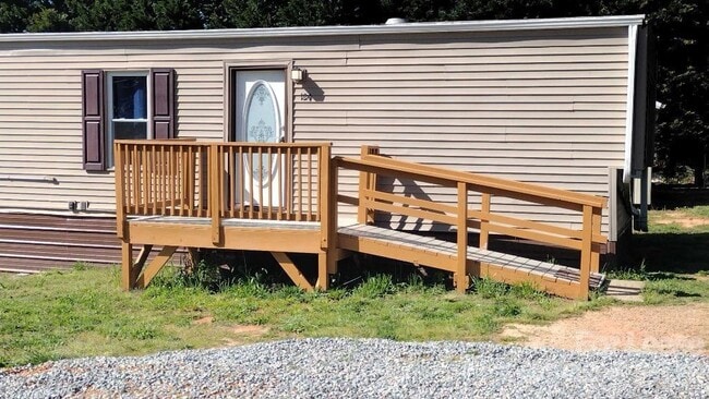 124 Cove View Dr in Mooresville, NC - Building Photo - Building Photo