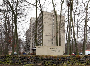 Saferstein Towers in Akron, OH - Foto de edificio - Building Photo