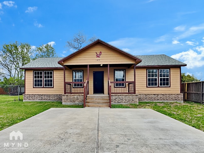 property at 11807 Roandale Dr