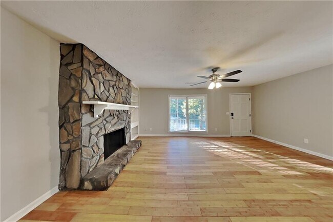392 Trotters Ridge in Lawrenceville, GA - Building Photo - Building Photo