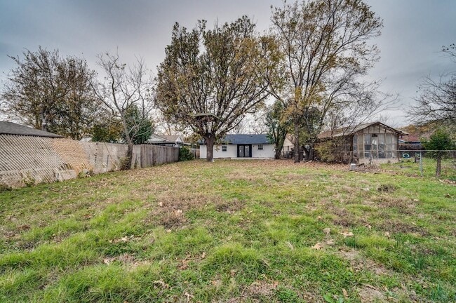 2110 Aggie Dr