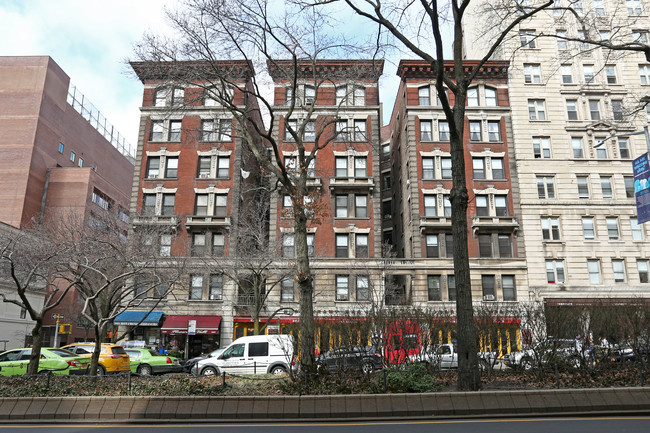 2881-2885 Broadway in New York, NY - Foto de edificio - Building Photo