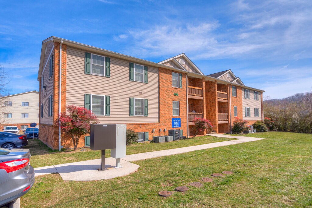 WILLOW CREEK RADFORD Apartments in Radford, VA