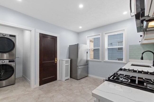 5 Gene St, Unit 1