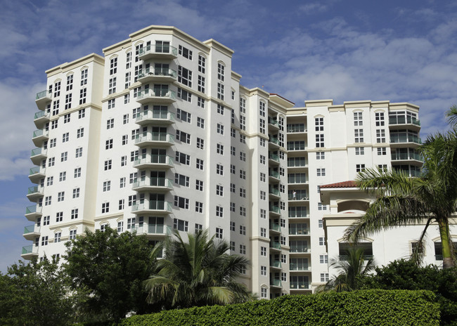 Turnberry Village NO Tower in Aventura, FL - Building Photo - Building Photo