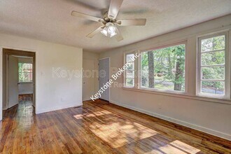 4571 Shadow Lawn Dr in Macon, GA - Building Photo - Building Photo