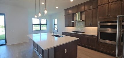 2625 Waterfront Cir in Sarasota, FL - Building Photo - Building Photo