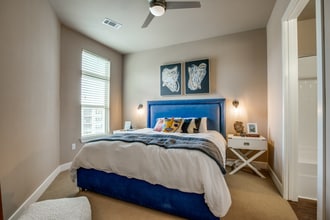 Trove Southtown in San Antonio, TX - Foto de edificio - Building Photo