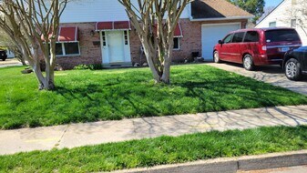 801 Lemaster Ave in Hampton, VA - Building Photo