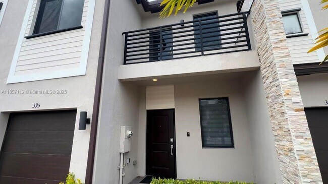 395 NE 211th Terrace in Miami, FL - Building Photo - Building Photo