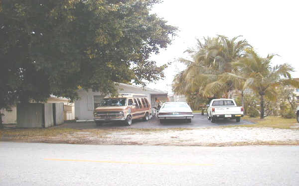 2020 Miami Rd in Fort Lauderdale, FL - Foto de edificio - Building Photo