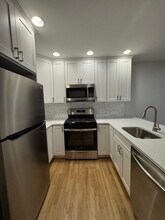 393 W Broadway in Boston, MA - Building Photo - Building Photo