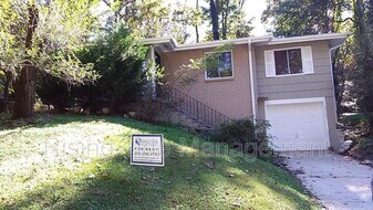 700 Biscayne Dr in Birmingham, AL - Building Photo