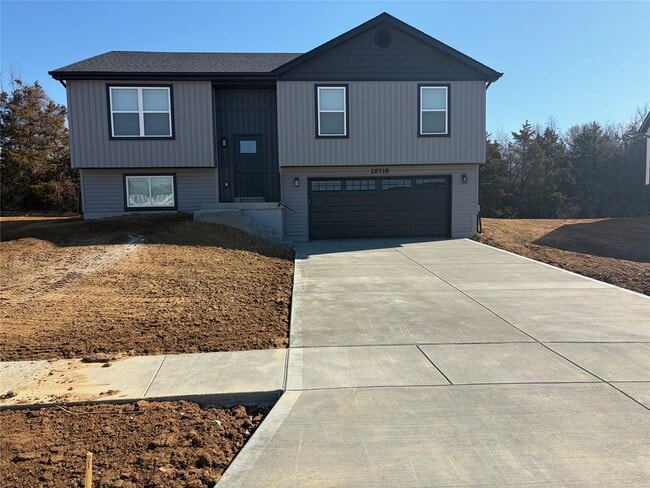 property at 28718 Woodland Heights Dr