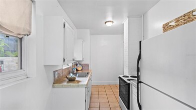 750 7th Ave N in St. Petersburg, FL - Building Photo - Building Photo