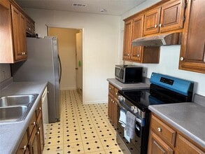 1527 Sharon Dr in Cedar Hill, TX - Building Photo - Building Photo