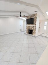 945 Bramble Bush Cir W in Port Orange, FL - Building Photo - Building Photo