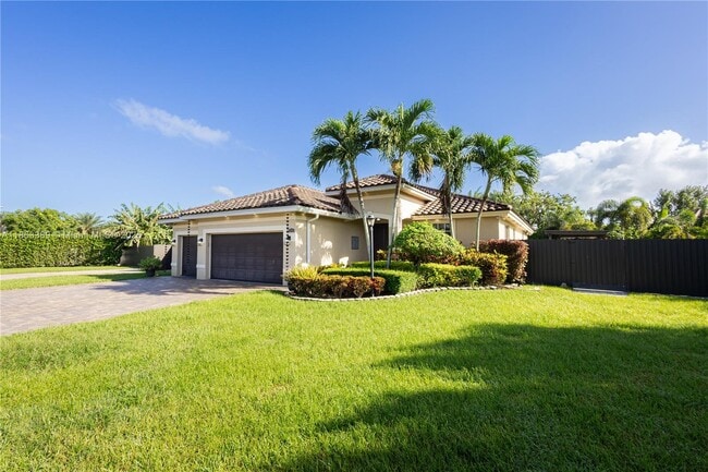 2133 NW 14th Pl in Homestead, FL - Building Photo - Building Photo