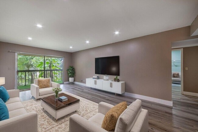 2755 W Atlantic Ave in Delray Beach, FL - Building Photo - Building Photo