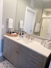 810 W 4th St, Unit 208 in Winston-Salem, NC - Building Photo - Building Photo