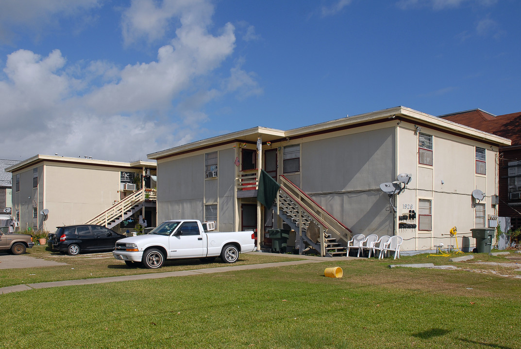 1926 Avenue N 1/2 in Galveston, TX - Building Photo