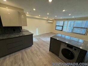 1028a Commonwealth Ave in Boston, MA - Building Photo - Building Photo