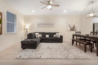 1577 Metropolitan Blvd in Tallahassee, FL - Building Photo - Building Photo