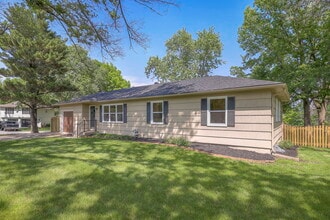 331 N Madison St in Raymore, MO - Building Photo - Building Photo