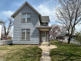 607 N 2nd Ave in Marshalltown, IA - Building Photo
