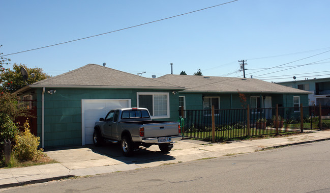 400-404 32nd St in Richmond, CA - Building Photo - Building Photo