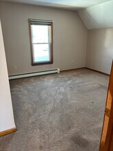 80 Carroll St, Unit 2nd Floor in Manchester, NH - Foto de edificio - Building Photo