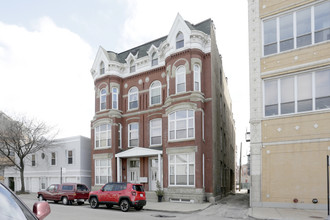 811-813 N Racine Ave in Chicago, IL - Building Photo - Building Photo