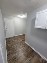 8386 64th Ave in Vero Beach, FL - Foto de edificio - Building Photo