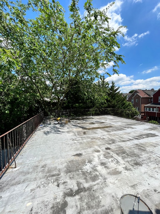 5912 Riverdale Ave in Bronx, NY - Building Photo