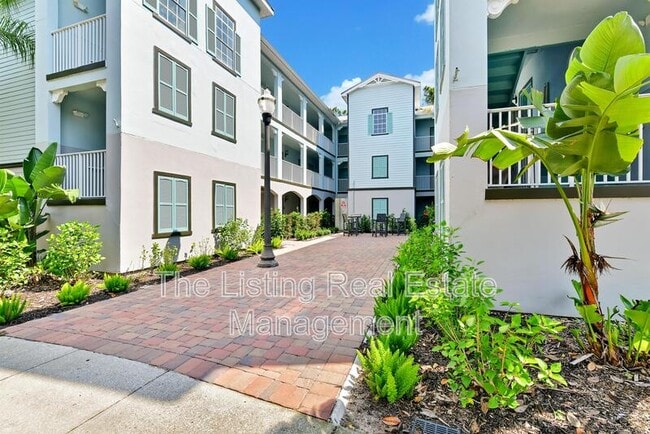 7503 Atlantis Way in Kissimmee, FL - Foto de edificio - Building Photo