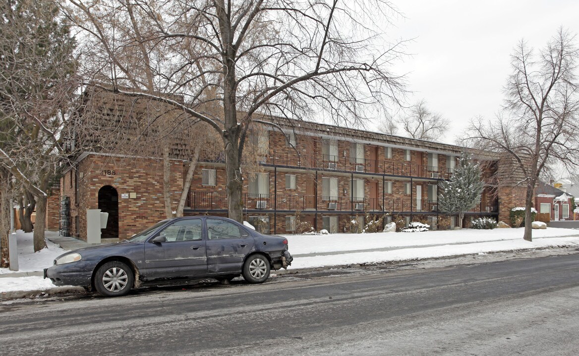 Jean Larie Apartments in Salt Lake City, UT - Foto de edificio